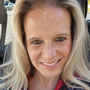 Meet your Posher, Robichaud-sprague